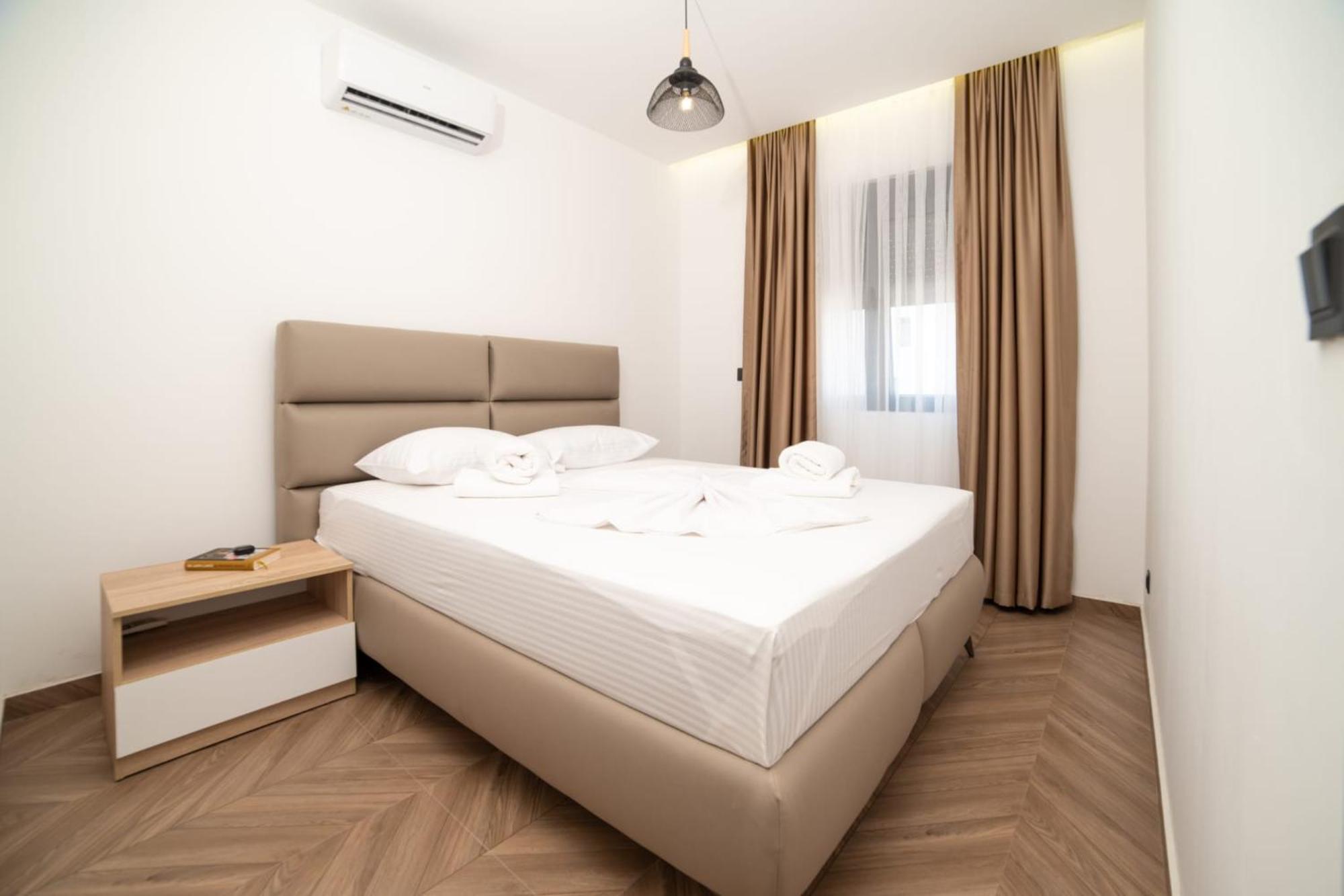 Hotel Akar Ulcinj Esterno foto