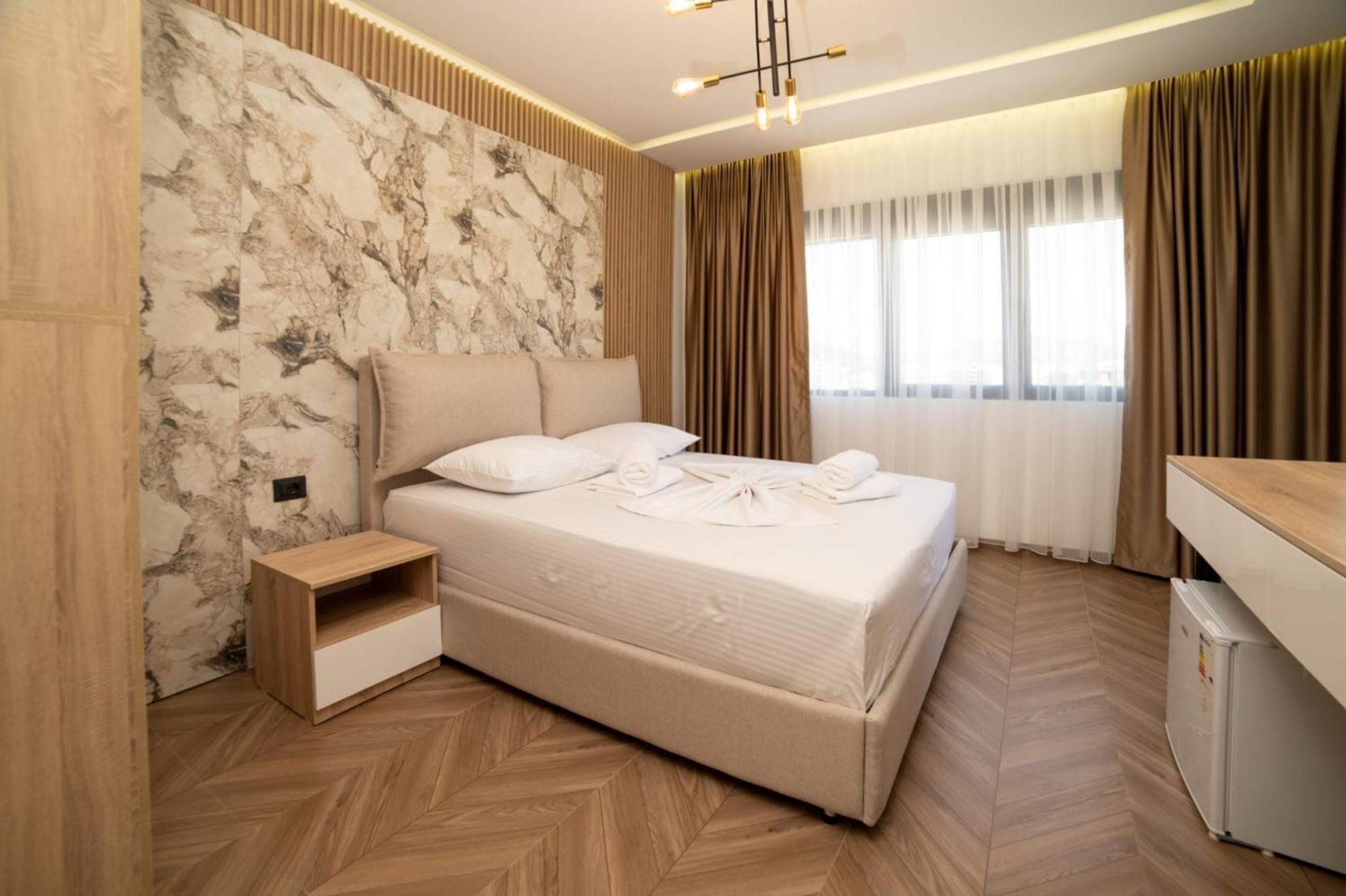 Hotel Akar Ulcinj Esterno foto